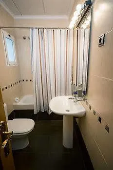 Holidays 2 Hotel